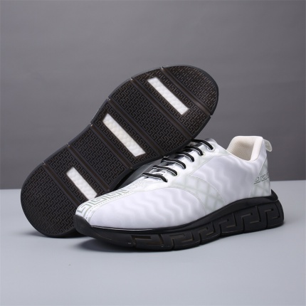 Versace Sneakers For Men in 189730