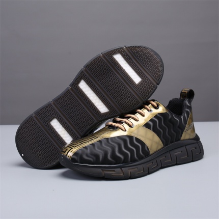Versace Sneakers For Men in 189732