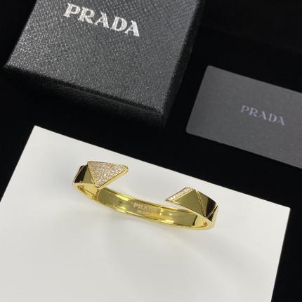 prada Bracelet in 190115