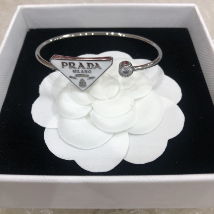 prada Bracelet in 190117