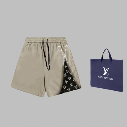 Louis Vuitton Short Pants For Men in 190234