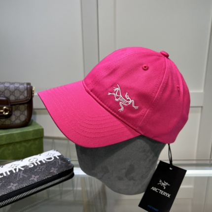 ARC`TERYX Caps in 190267