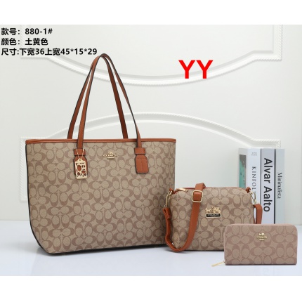 Coach Handbags in 190332