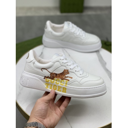 Gucci Sneakers For Women in 190526