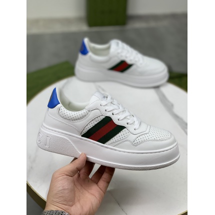 Gucci Sneakers For Women in 190527
