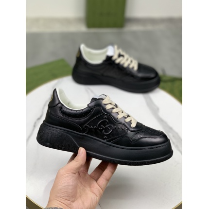 Gucci Sneakers For Women in 190529