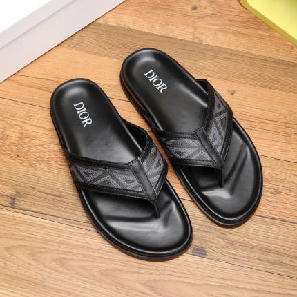 New Arrivals Dior Slippers For Men in 190542