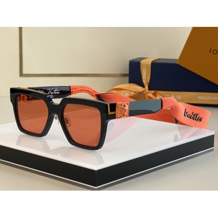 Louis Vuitton AAA Quality Sunglasses in 190634
