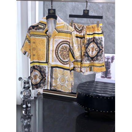 Versace Short Tracksuits For Men in 190641