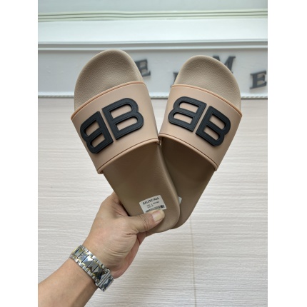 New Arrivals Balenciaga Slippers Size 35-46 in 190692