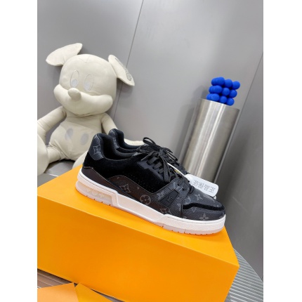 Top quality Louis Vuitton Trainer Sneakers size 35-46 in 190869