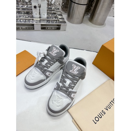 Top quality Louis Vuitton Trainer Sneakers size 35-46 in 190908