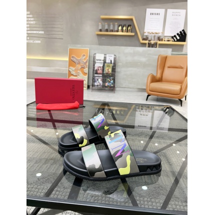 Valentino Slippers Men in 190963