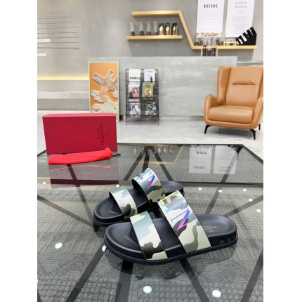 Valentino Slippers Men in 190964