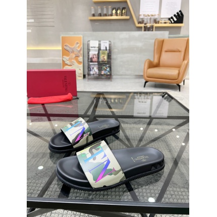 Valentino Slippers Men in 190966