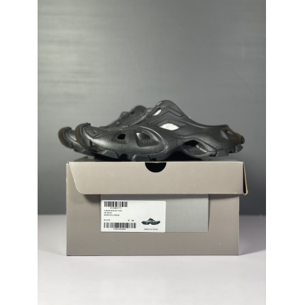 Balenciaga Slippers For Men in 191032