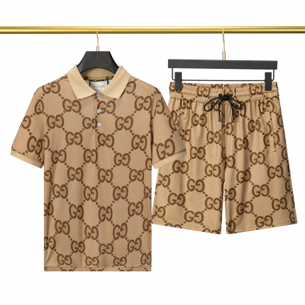 New Arrivals Gucci Short Tracksuits For Men in 191039