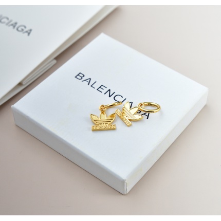 New Arrivals Balenciaga Earrings in 191067