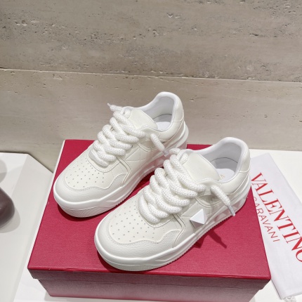 New Arrivals Valentino Sneakers For Women in 191266