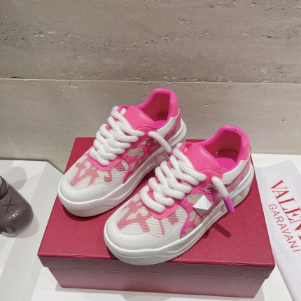 New Arrivals Valentino Sneakers For Women in 191267