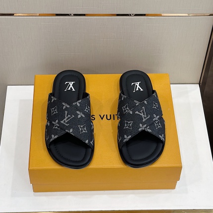 New Arrivals Louis Vuitton Slippers For Men in 191298