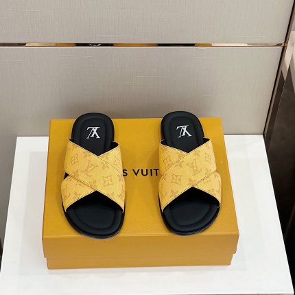 New Arrivals Louis Vuitton Slippers For Men in 191300