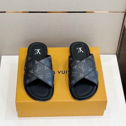 New Arrivals Louis Vuitton Slippers For Men in 191303
