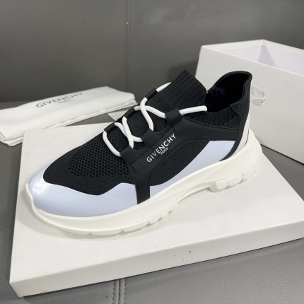 Givenchy Sneakers For Men in 191343
