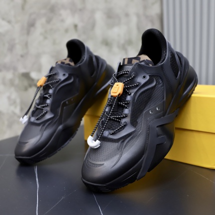 Fendi Sneakers For Men in 191369