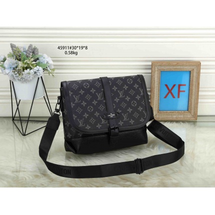 Cheap Louis Vuitton CrossBody Bags For Men in 191391