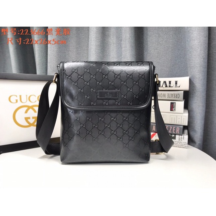 New Arrivals Gucci AAA quality Crossbody Bags For Men in 191498