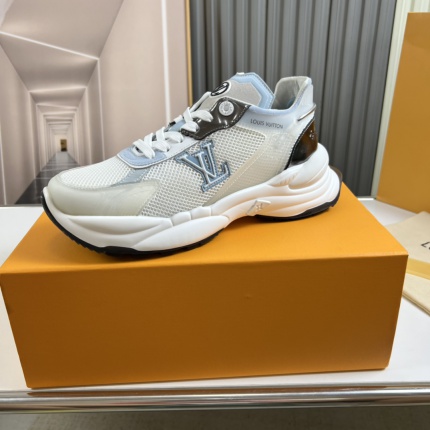 Top quality Louis Vuitton Trainer Sneakers in 191601