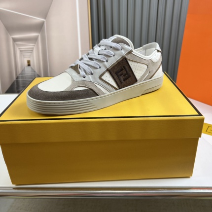 Fendi Sneakers For Men in 191603