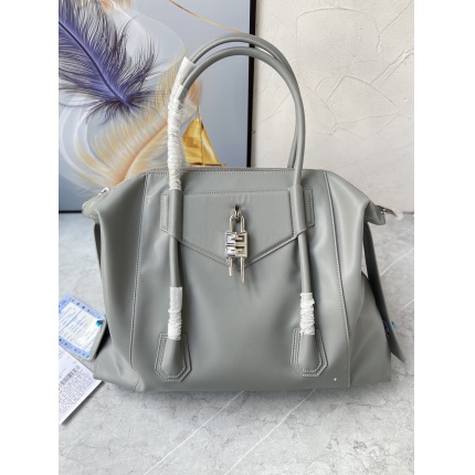 New Arrivals Givenchy High quality Antigona Soft Bags in 191837