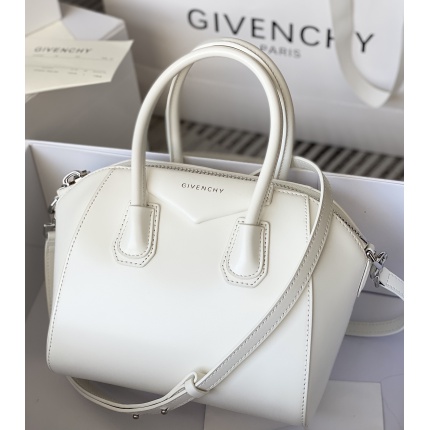 New Arrivals Givenchy High quality Handbags in 191854