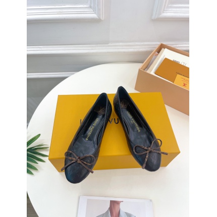 New Arrivals Louis Vuitton High uality Loafers For Women in 191937