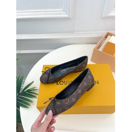 New Arrivals Louis Vuitton High uality Loafers For Women in 191940