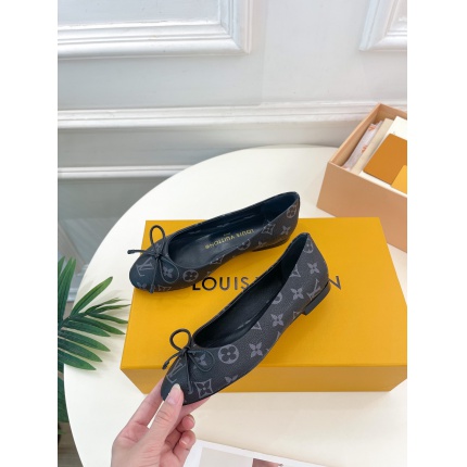 New Arrivals Louis Vuitton High uality Loafers For Women in 191942