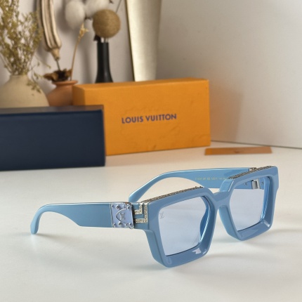 Louis Vuitton AAA Quality Sunglasses in 192017