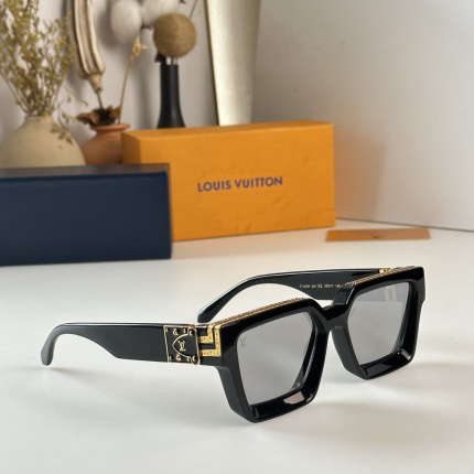 Louis Vuitton AAA Quality Sunglasses in 192019