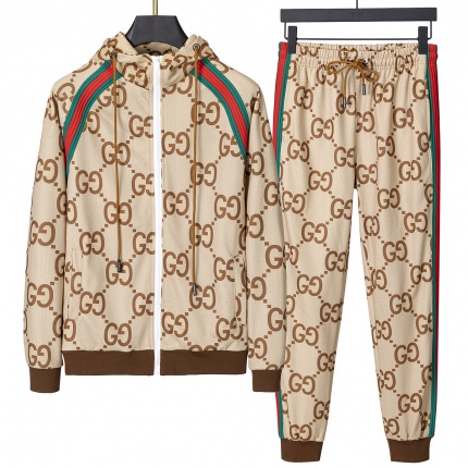 New Arrivals Gucci Tracksuits For Men in 192059