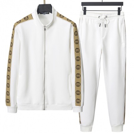 New Arrivals Gucci Tracksuits For Men in 192064
