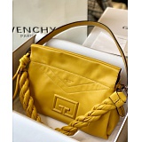 New Arrivals Givenchy High quality Handbags in 191847