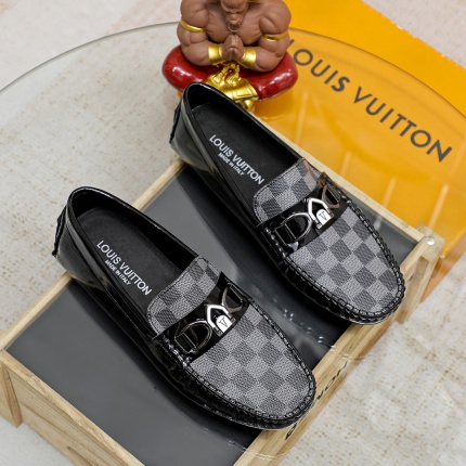 New Arrivals Louis Vuittin Loafers For Men in 192194