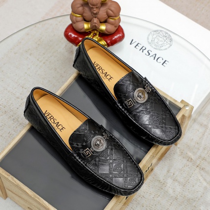 New Arrivals Versace Loafers For Men in 192203