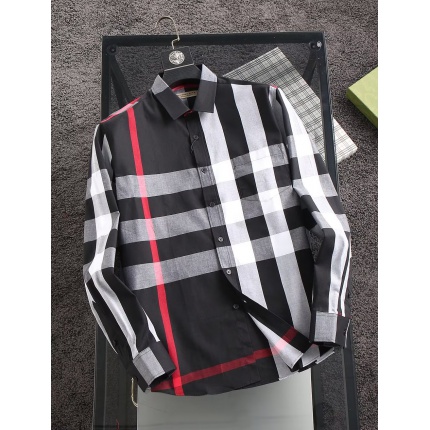 Burberry Long-Sleeved Polo Shirts for Men in 192259