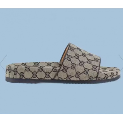 Gucci Slippers For Men in 193136
