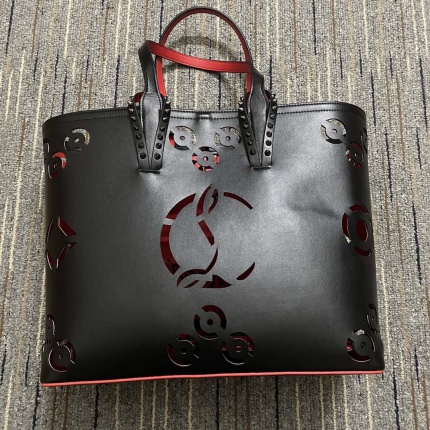New Arrivals Christian Louboutin Real leather Handbags in 193142