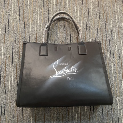 New Arrivals Christian Louboutin Real leather Handbags in 193155