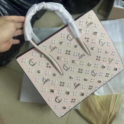 New Arrivals Christian Louboutin Real leather Handbags in 193159